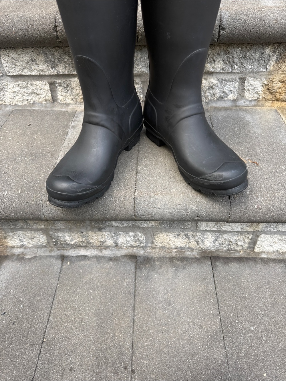 Hunter Original Tall rain boots in matte black. - Picture 9 of 11